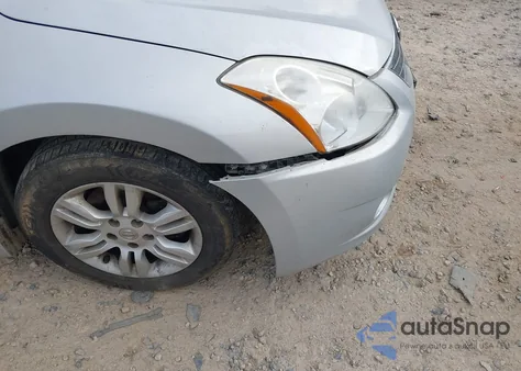 2010 Nissan Altima 2.5 S z USA, uszkodzony, nr VIN 1N4AL2AP0AN452687